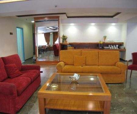 Diana Hotel Quios Quarto foto