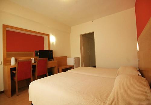 Diana Hotel Quios Quarto foto